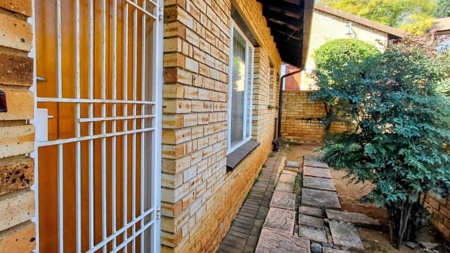 3 Bedroom Property for Sale in Safari Gardens North West